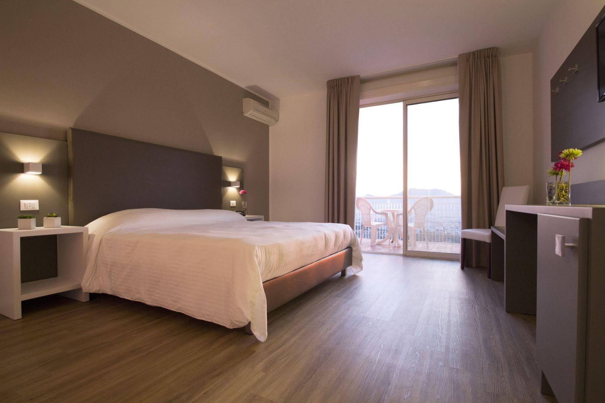Hotel Bel 3 ปาแลร์โม ภายนอก รูปภาพ
